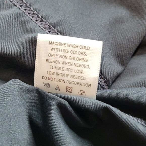 Spanx slimming top  - Picture 5 of 5